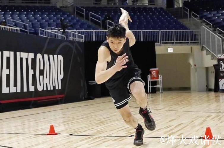 老队友林书豪给崔永熙提建议:训练中要狠一些 老队友林书豪给崔永熙提建议:训练中要狠一些