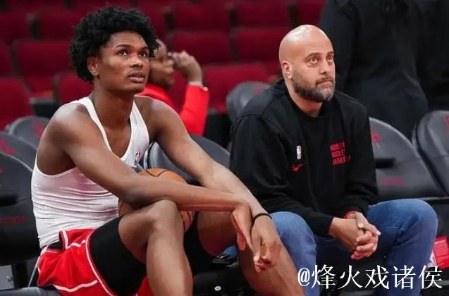 火箭与AJ-格里芬达成买断协议,后者将暂时离开篮球赛场 火箭与AJ-格里芬达成买断协议,后者将暂时离开篮球赛场