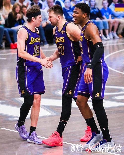 詹姆斯10分浓眉12+11 湖人不敌森林狼近7战5负